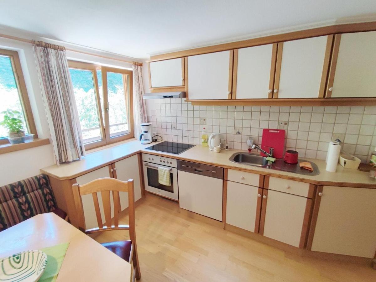 Pretty Holiday Home In Mayerhofen With Balcony Mayrhofen Luaran gambar
